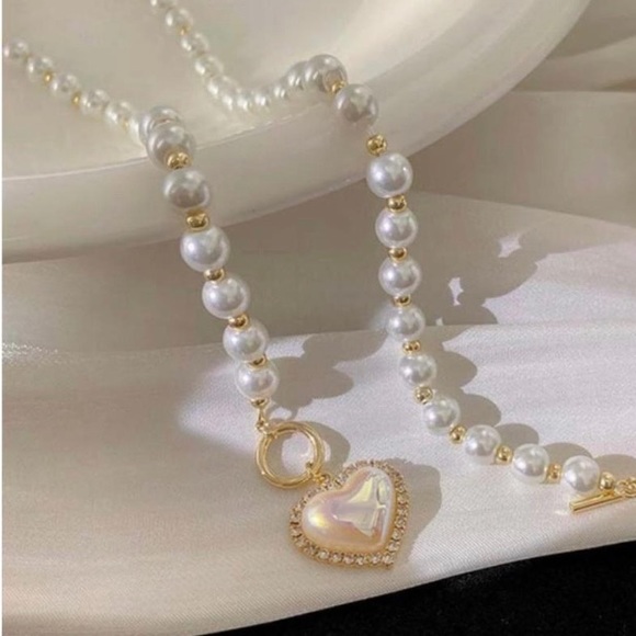 Pearl heart necklace - Picture 3 of 4